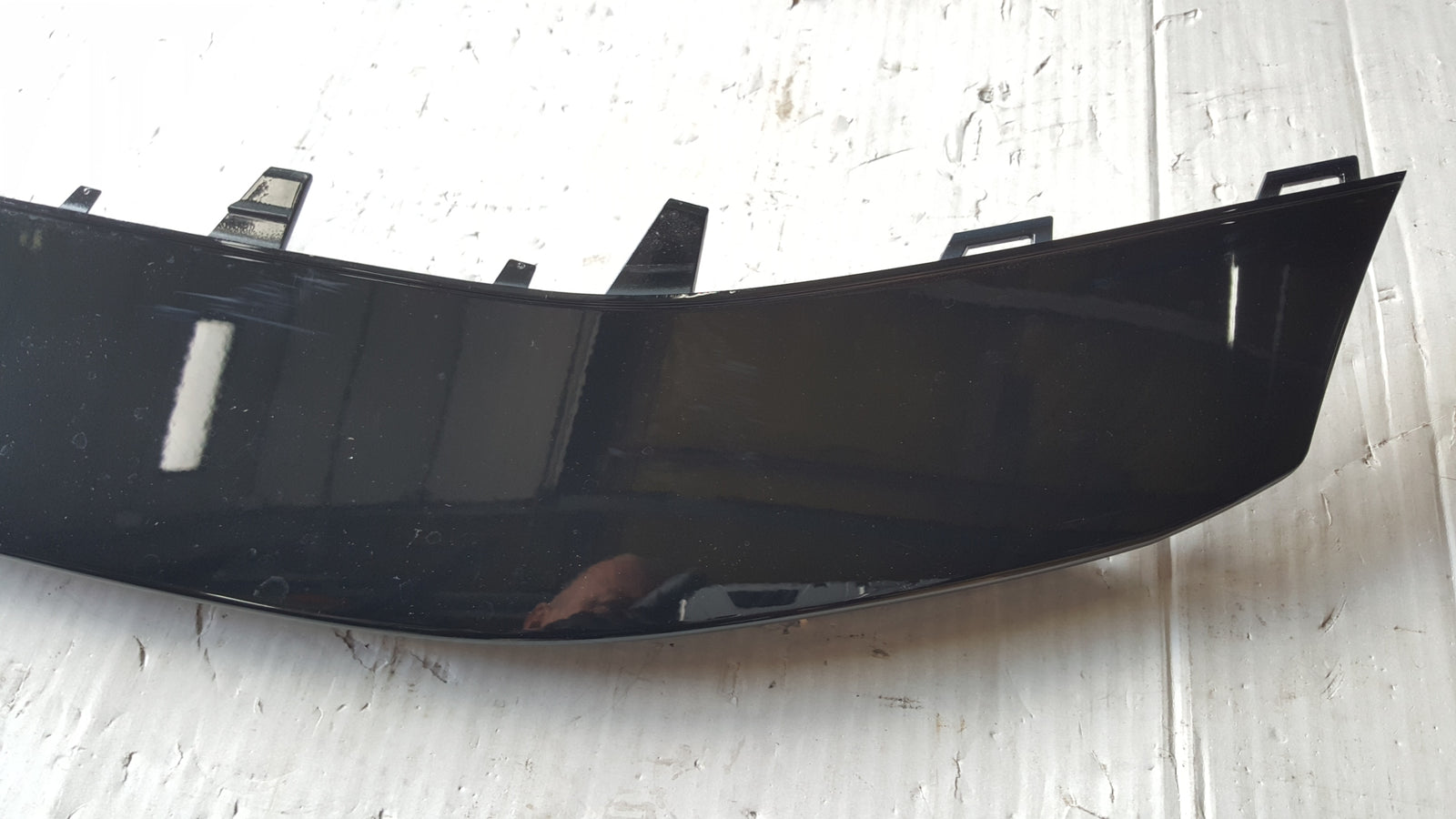 Spoiler zderzaka przedniego AUDI RS3 (8Y) 8Y0807717 demontaż