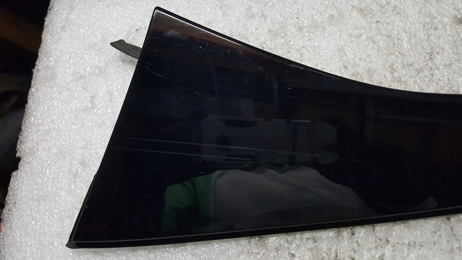 Listwy klapy bagażnika lewa+prawa strona M-B W205 A2067900400 A2067900300