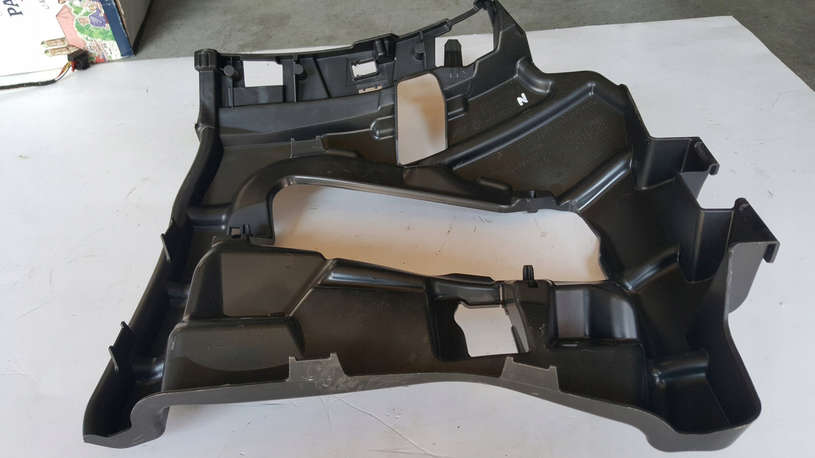 NOWY ORYGINALNY ślizg zderzaka przedniego lewa strona VW T-ROC 2GA807723E