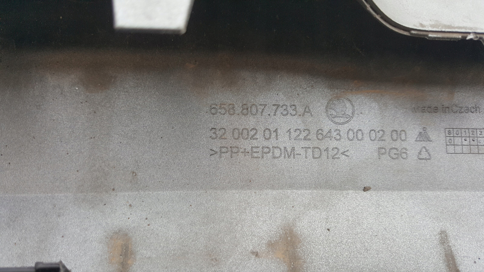 SPOILER DOLNY ZDERZAKA PRZÓD SKODA KAMIQ 658807733A Z OSŁONĄ 658807061