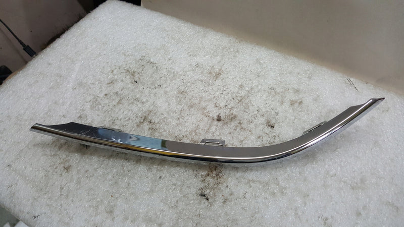 Listwa chrom zderzaka lewy tył VW GOLF VII kombi 5G9853331 demontaż
