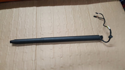 SIŁOWNIK ELEKTRYCZNY KLAPY LEWY SKODA OCTAVIA III KOMBI 5E9827851F