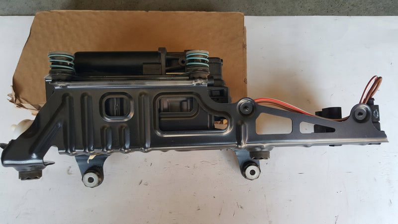 Kompresor zawieszenia AUDI E-TRON Q4 e-tron 4KE616005E 4KE616006F