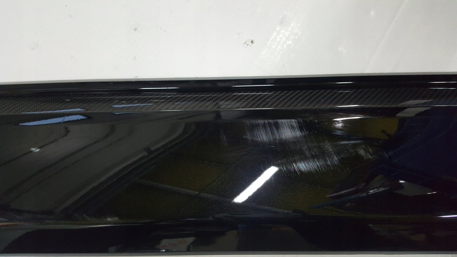 Listwa drzwi LE przód AUDI Q8 4M8853959B demontaż