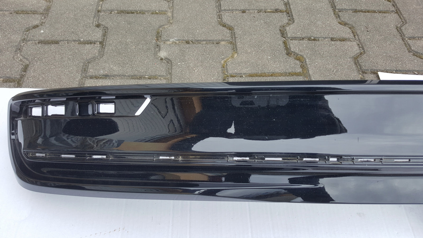 Listwa kratka zderzaka tylnego VW PASSAT B9 kombi 3J0807423B demontaż