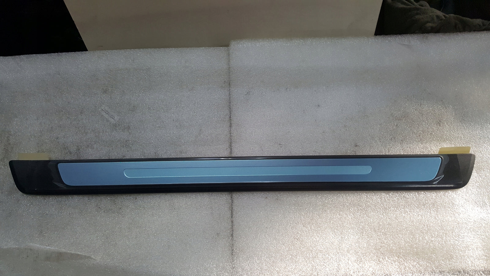 NOWA ORYGINALNA listwa nakładka progowa prawy przód AUDI A4 B9 8W0853374F