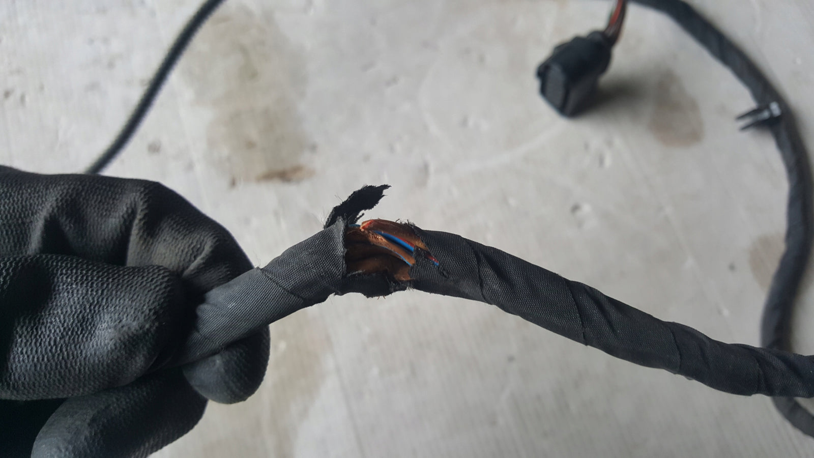 Wiązka czujników PDC zderzaka tylnego VW T5 T6 7E0971114CR demontaż