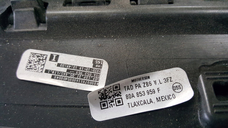 Listwa drzwi lewy przód AUDI Q5 80A853959A demontaż