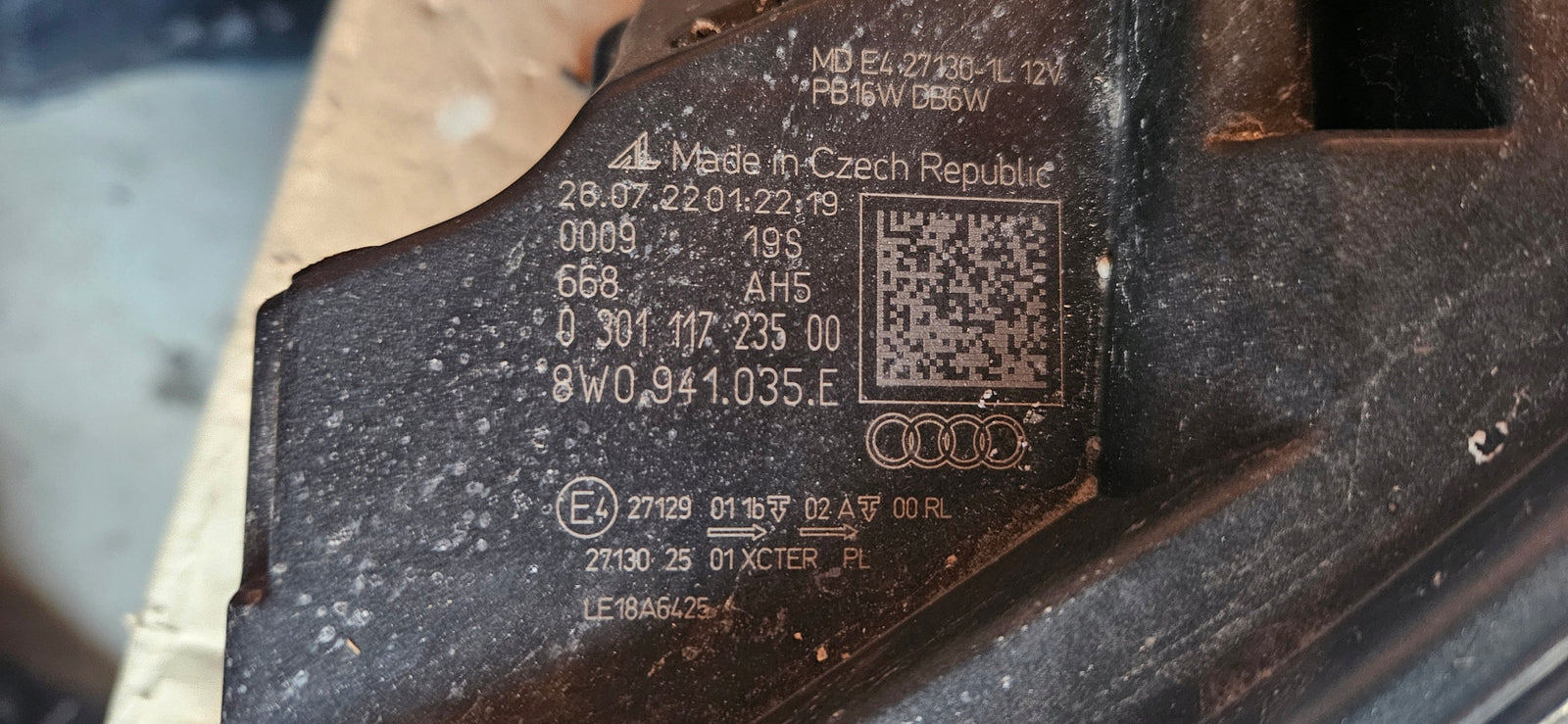 8W0941035E IDEAŁ! Lewy kompletny LED Matrix Audi A4 B9 LIFTING