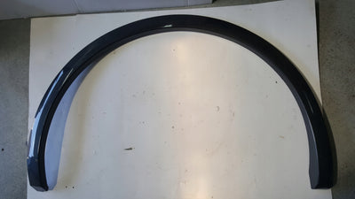 Listwa błotnika prawy tył AUDI Q5 80A853818A demontaż