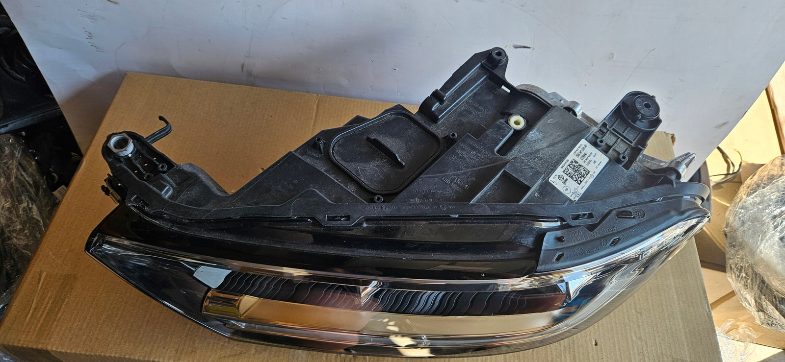 2GA941035AF LEWY ful led IQ.LIGHT Vw T-ROC LIFT 2022r demontaż