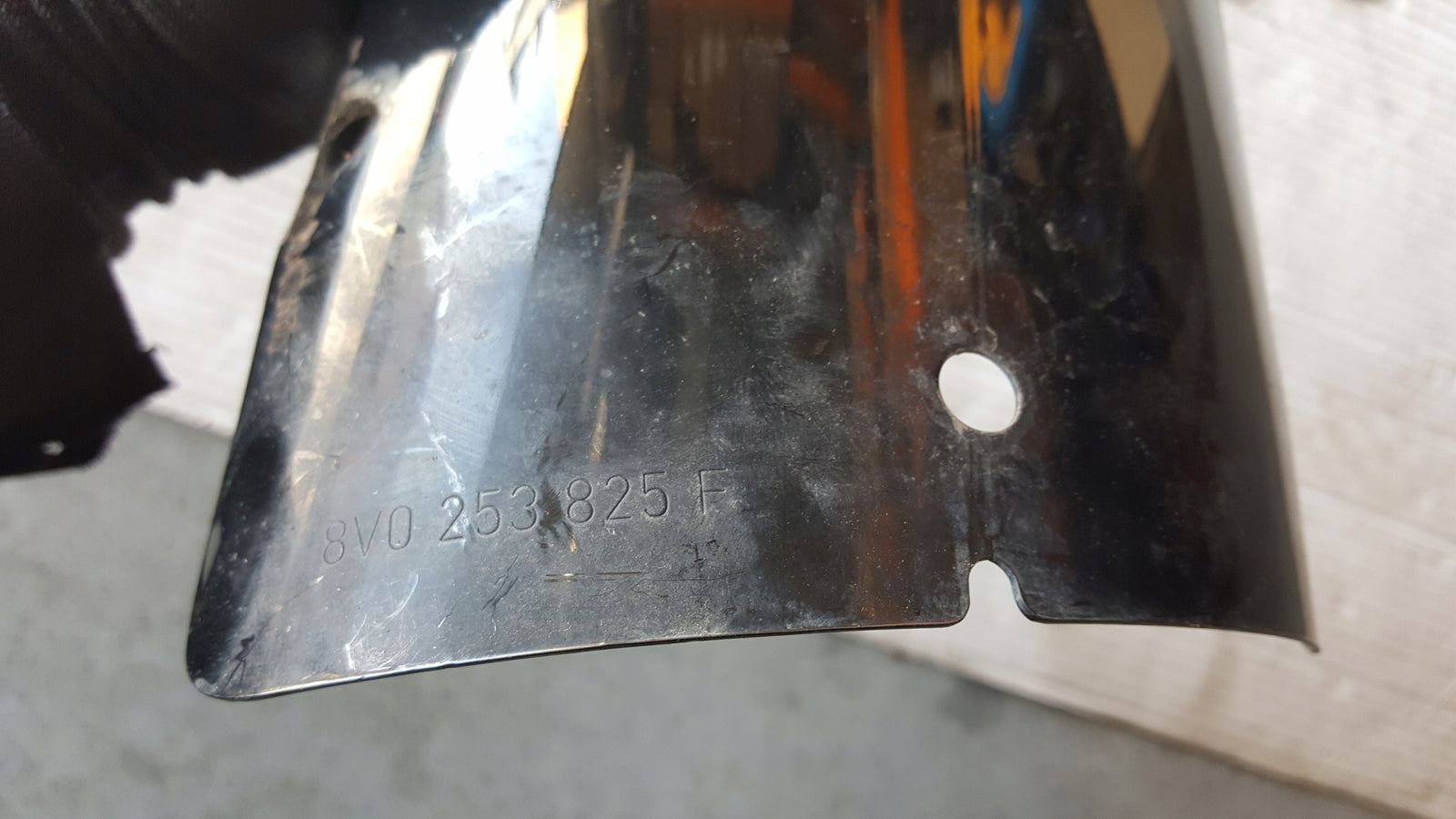 Końcówki wydechu LE+PR AUDI A3 8V0253825F/826F