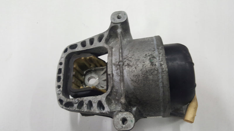 Poduszka silnika lewa AUDI A4 B9 A5 8W0199371CP