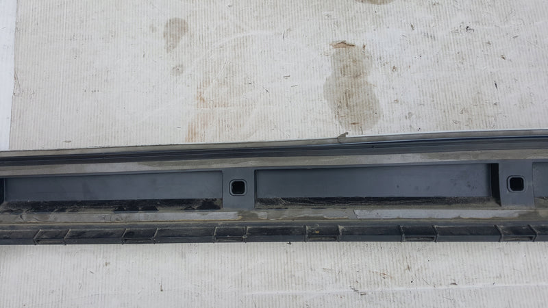 Listwa progowa prawa strona AUDI A3 cabrio 8V7853860