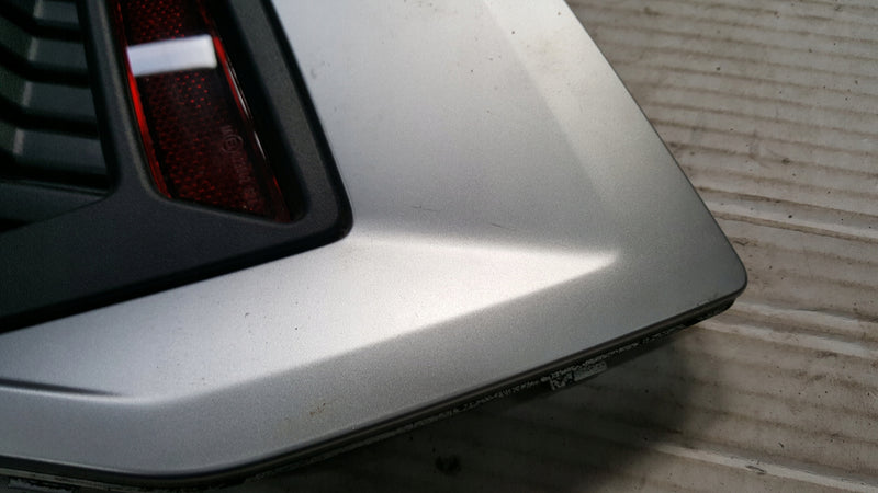 Kratka zderzaka lewy tył AUDI A1 82A807881A
