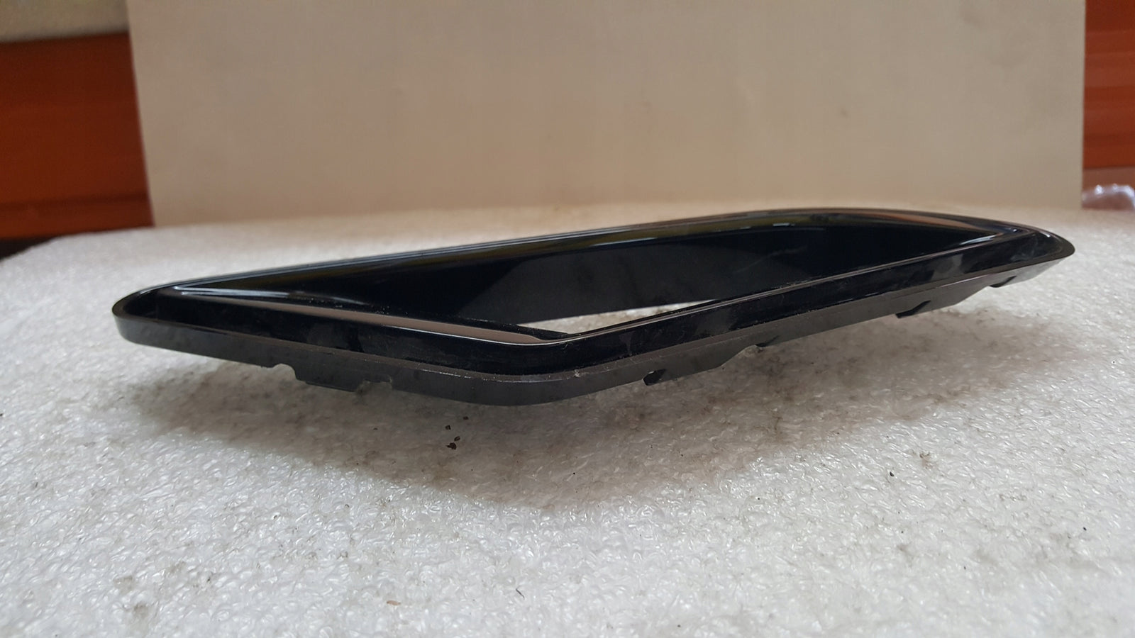 Kierownica powietrza przód lewa strona AUDI RS5 8W6807157A demontaż