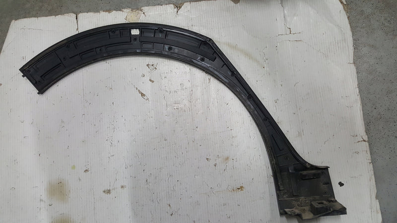 Listwa błotnika lewy tył VW TAIGO 2G7854817B demontaż
