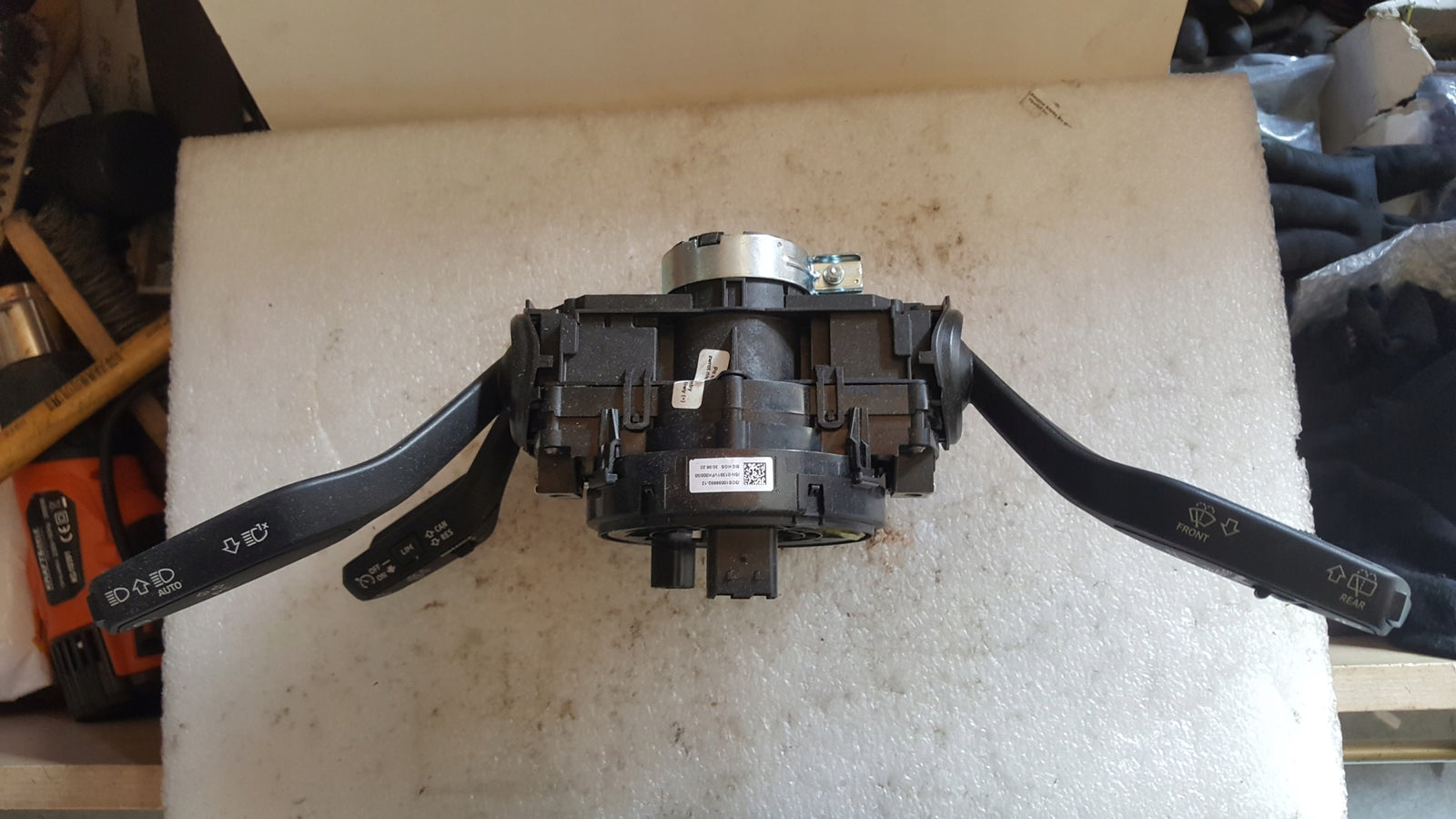 Przełącznik zespolony taśma AUDI 4N0907129NC demontaż