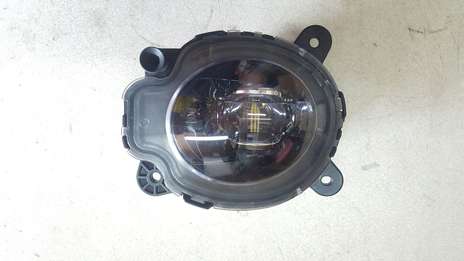 SEAT TERRACO 5FJ HALOGEN PRAWY PRZÓD LED 5FJ941702