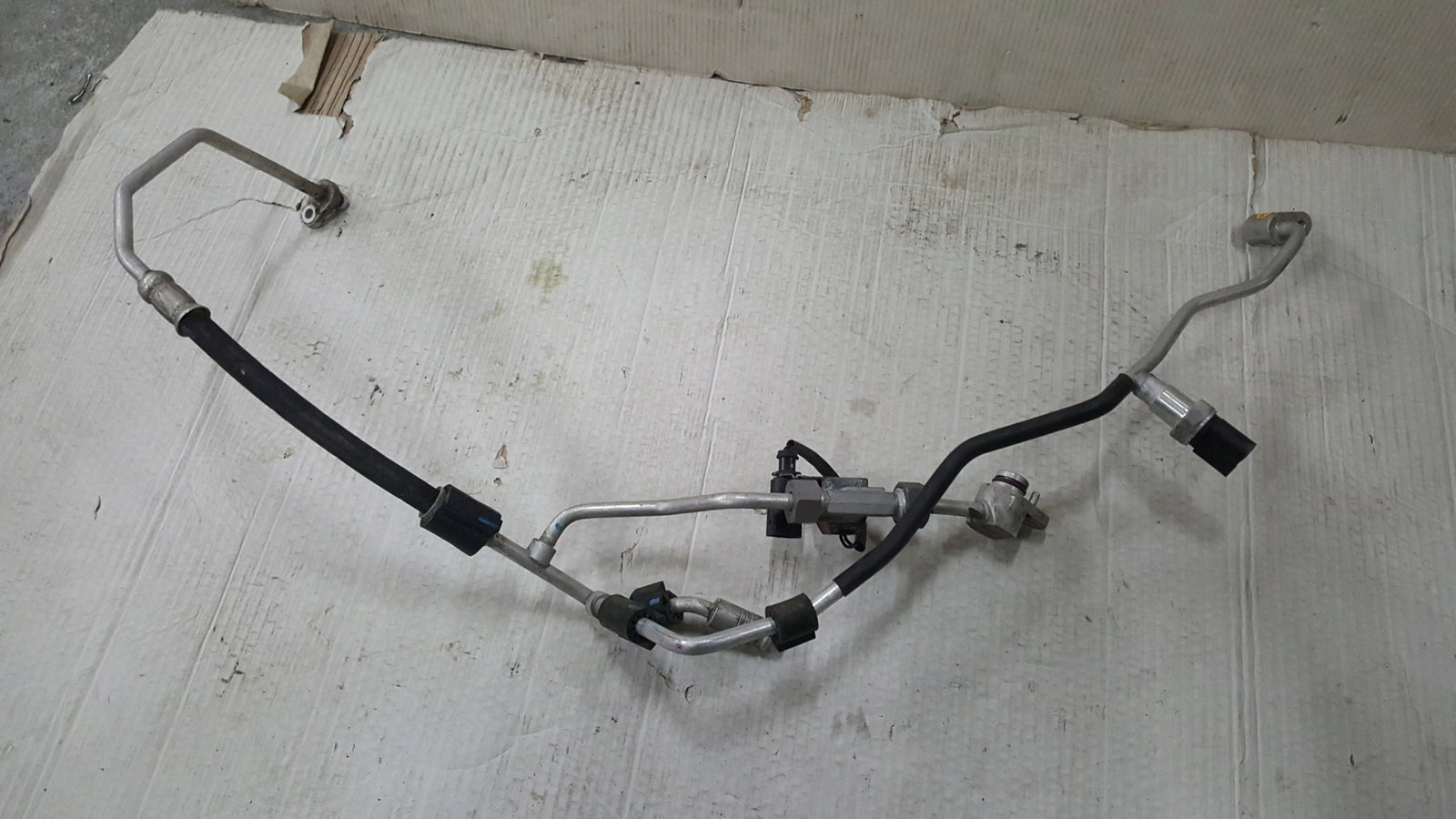 Rurka klimatyzacji VW AUDI SKODA 5Q0820741H demontaż