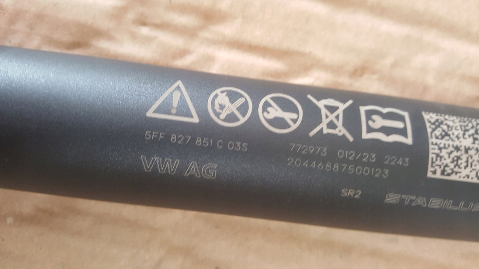 SIŁOWNIK TELESKOP KLAPY BAGAŻNIKA 5FF827851C CUPRA FORMENTOR 23R