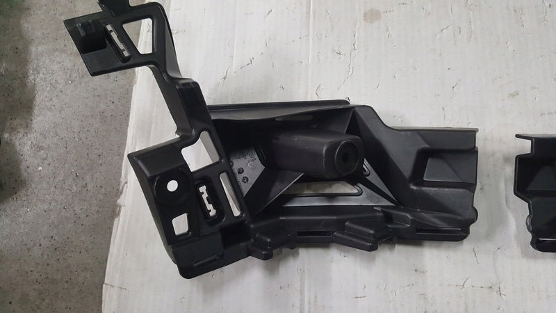 Nowe ślizgi zderzaka tylnego lewy + prawy SEAT ATECA 575807377 575807378