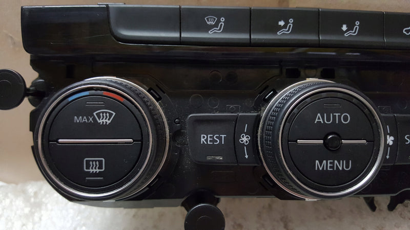 Panel klimatyzacji -- VW GOLF VII PASSAT TOURAN 5G0907044BF demontaż