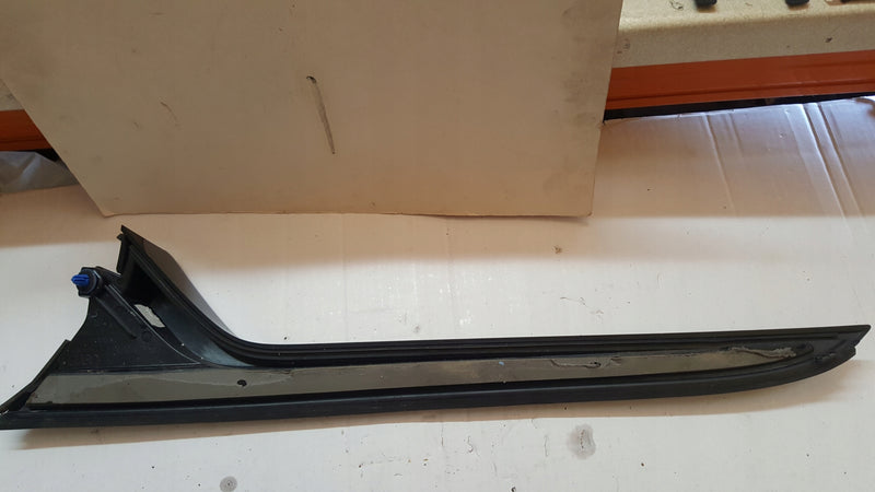 Listwy klapy bagażnika AUDI A6 (C8) 4K9854871 4K9854872 demontaż