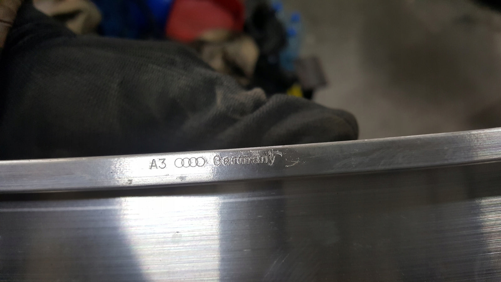 NOWA belka zderzaka przód AUDI A3 8L0807109F ORYGINAŁ