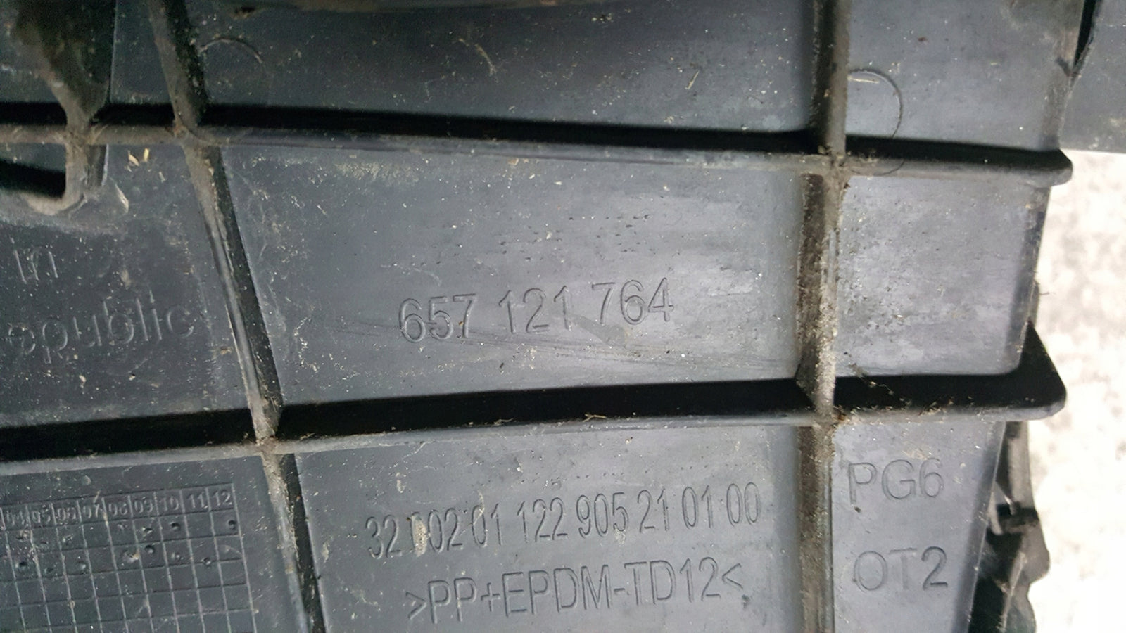 SKODA SCALA KIEROWNICA POWIETRZA WLOT PRAWY 657121764B 657121764