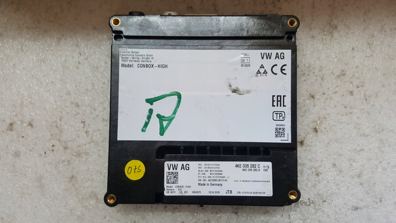 Sterownik moduł SOS-- AUDI A4 (B9) A5 RS4 RS5 4KE035282C demontaż