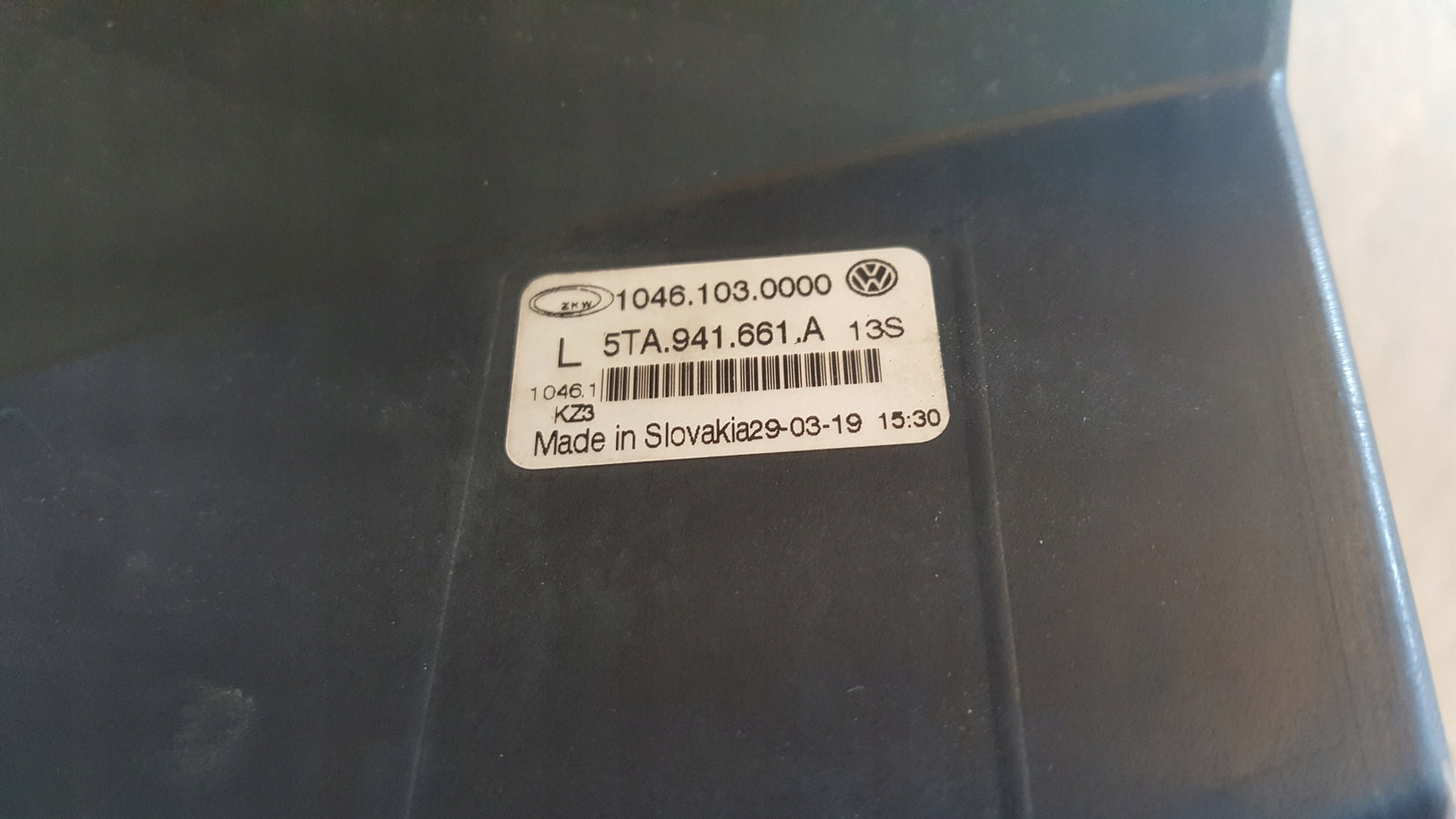 Lewy halogen VW TOURAN II 5TA941661A demontaż