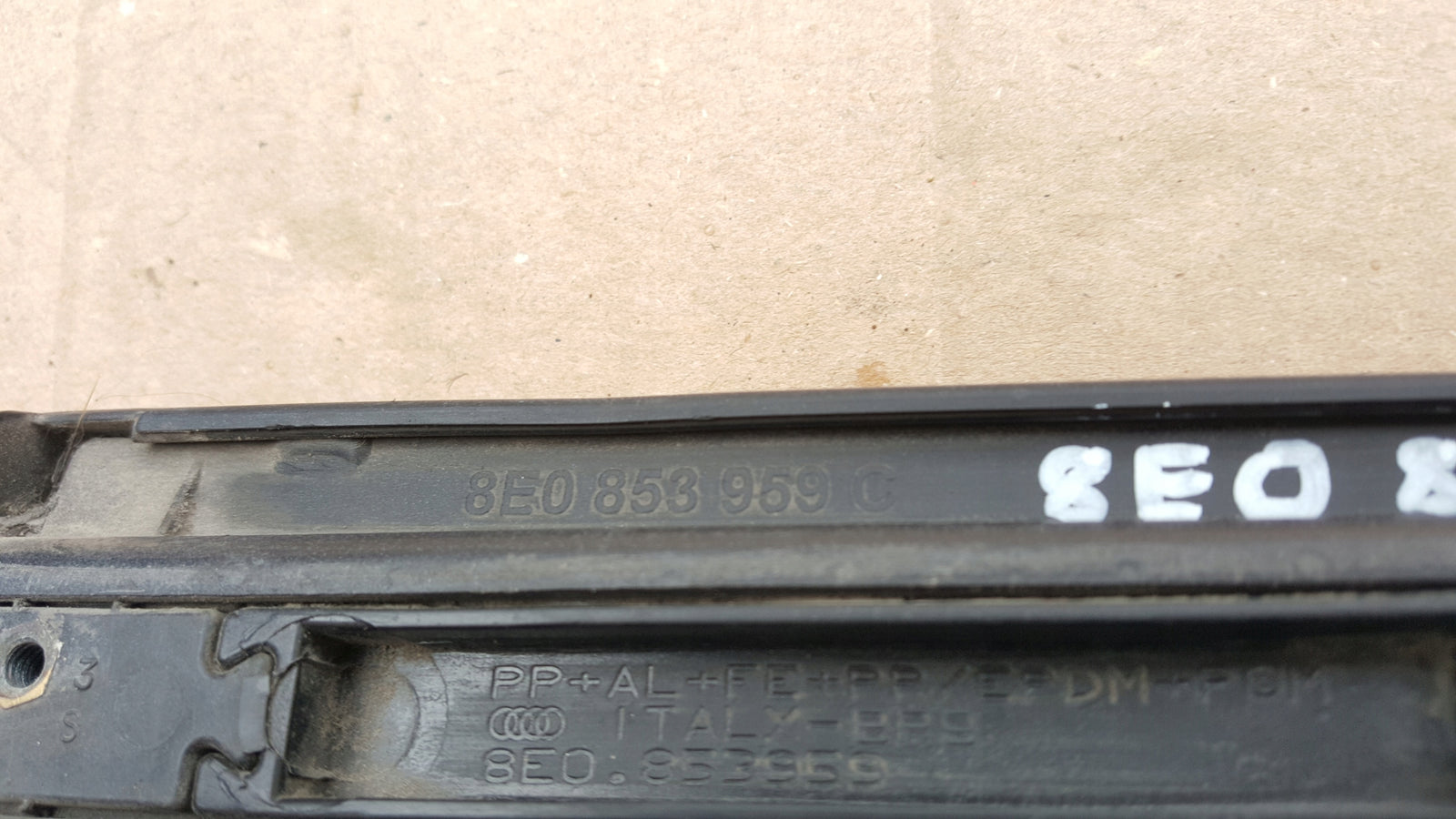 AUDI A4 B7 SLINE LISTWA DRZWI DOLNA LEWY PRZÓD S-LINE 8E0853959C