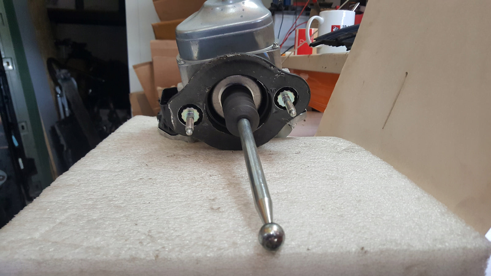 Pompa hamulcowa serwo VW SKODA SEAT AUDI 1EB614105BC demontaż