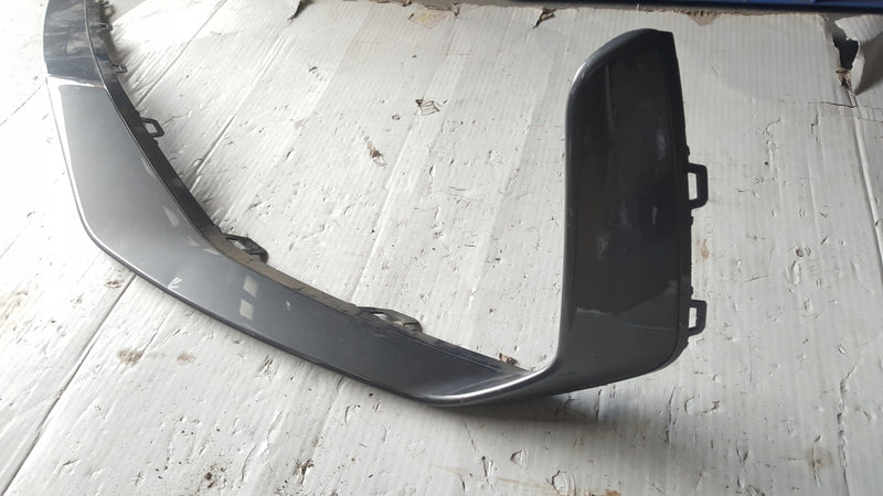 Listwa zderzaka przedniego lewa strona SEAT LEON 5FA853711A demontaż