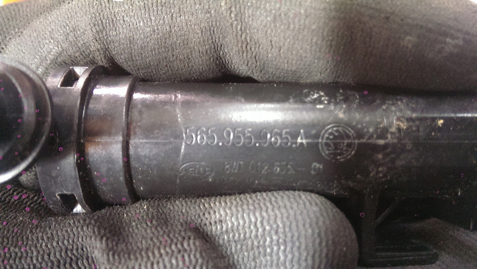 LE spryskiwacz reflektora SKODA KODIAQ 565955965A