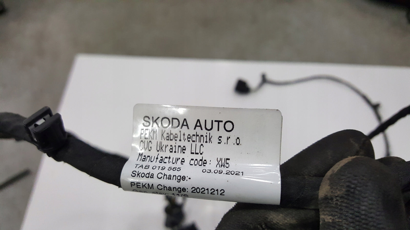 Wiązka PDC zderzaka przedniego SKODA OCTAVIA 5E3971095CJ demontaż