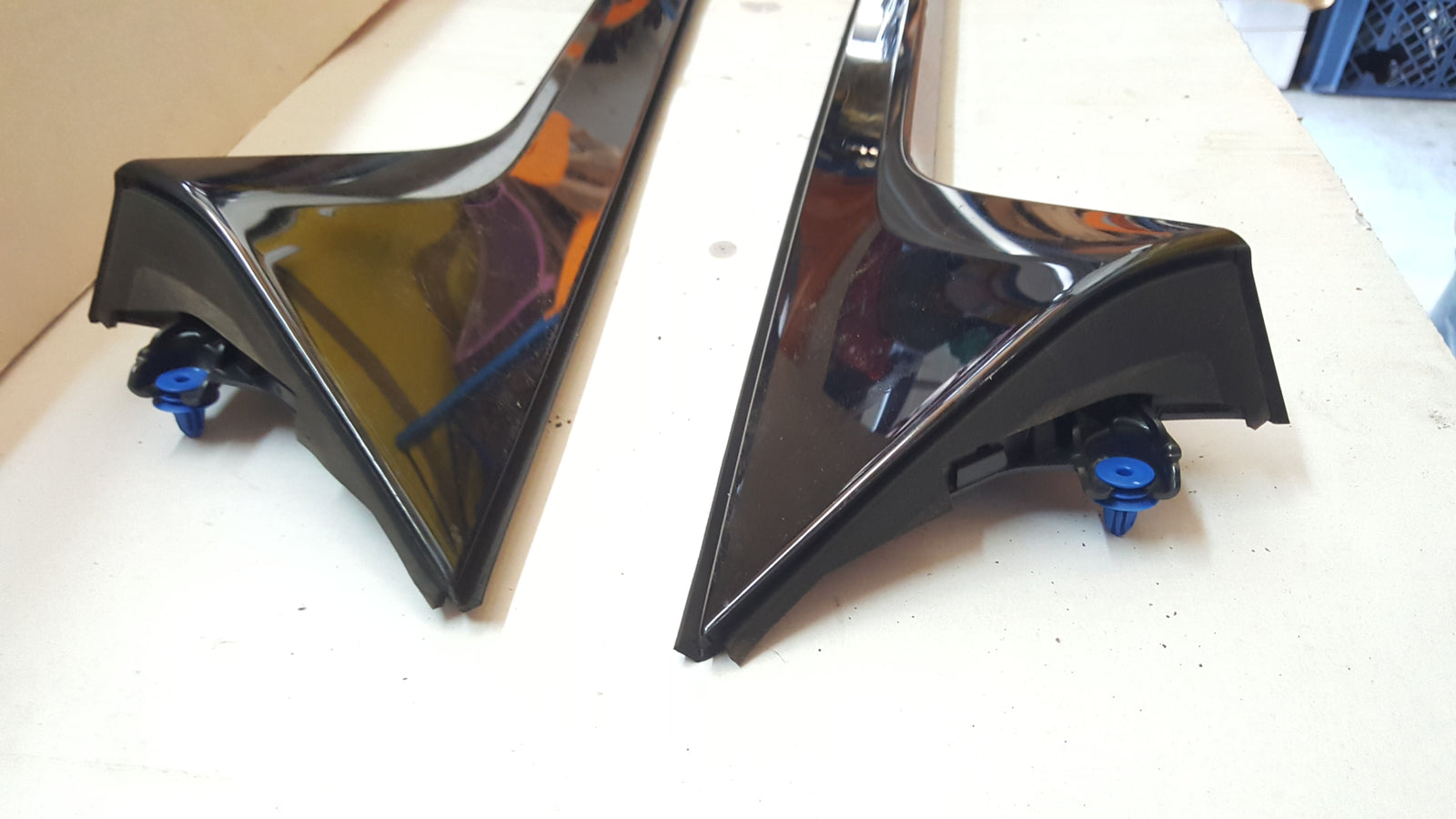 Listwy klapy bagażnika AUDI A6 (C8) 4K9854871 4K9854872 demontaż