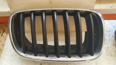 GRILL NERKA PRAWA BMW X5 E70 51137171396