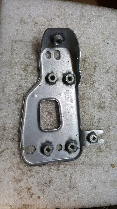 VW TIGUAN 5N0 MOCOWANIE BŁOTNIKA 5N0804181 ORYGINAŁ