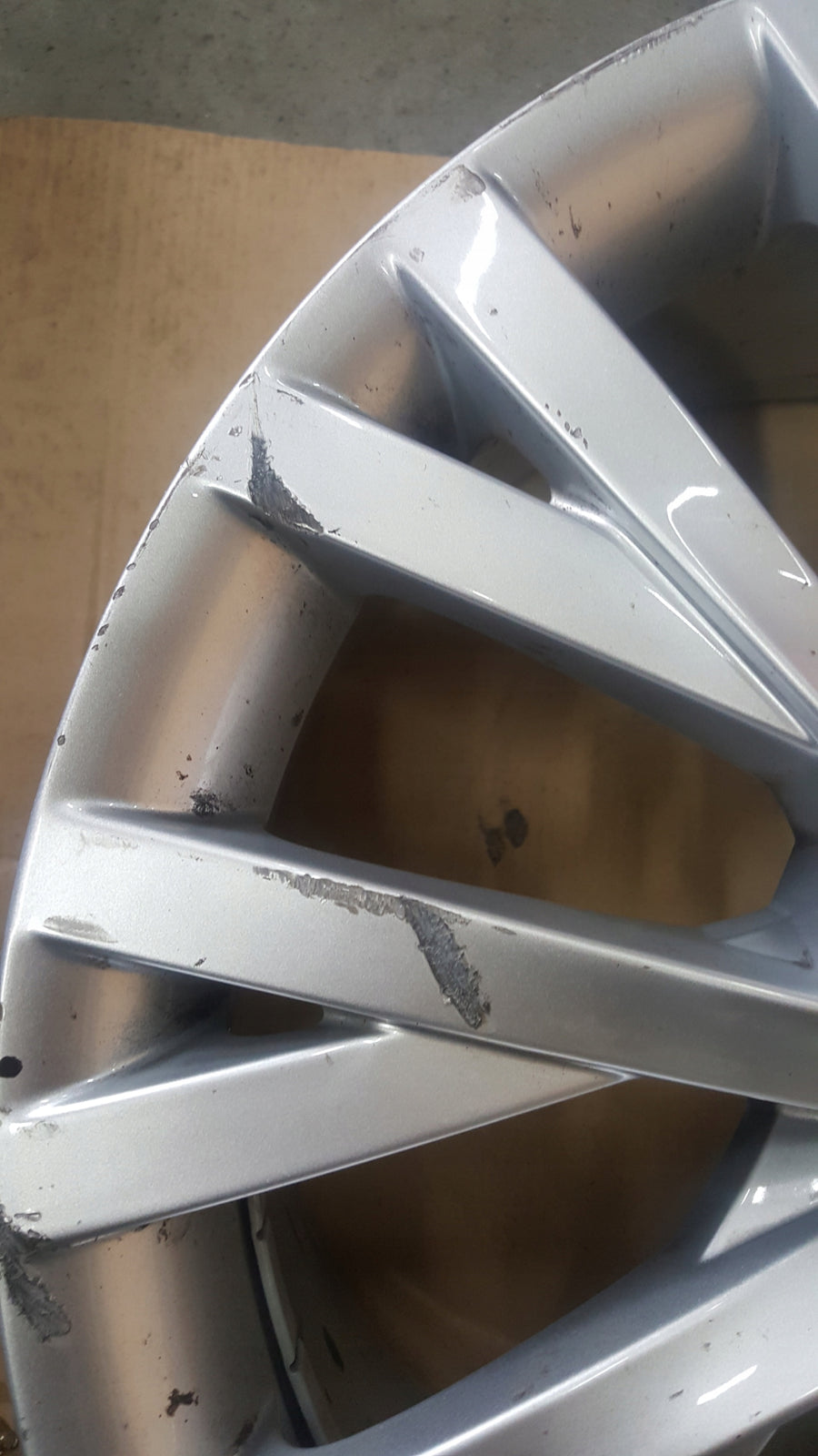 SKODA SUPERB III 8x18 ET44 5x112 3V0601025AN 3V0601025CD