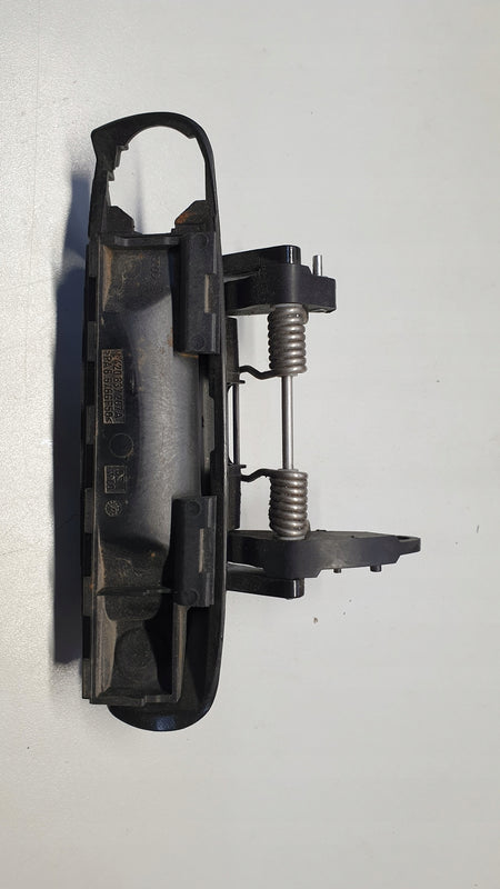 LE klamka zewnętrzna przód AUDI R8 4208370207A