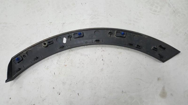 Listwa błotnika prawy tył AUDI E-TRON 4KE853818