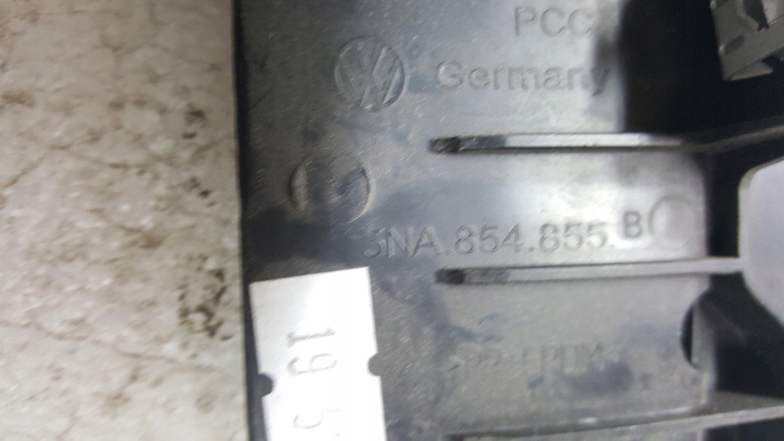 NOWY CHLAPACZ NADKOLA LEWY TYŁ VW TIGUAN II 5NA854855B