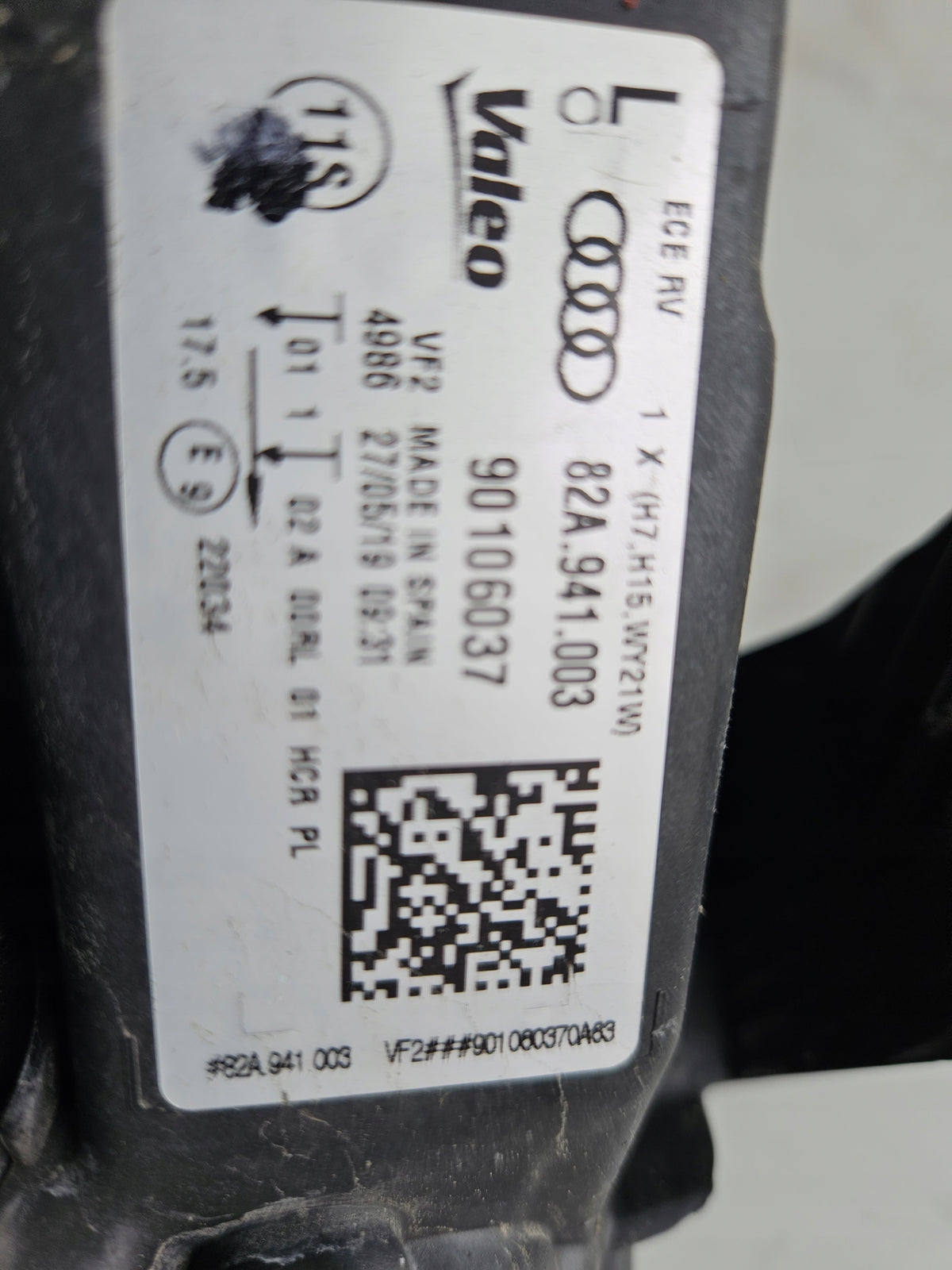 Le reflektor AUDI A1 82A941003 IDEAŁ 2019r