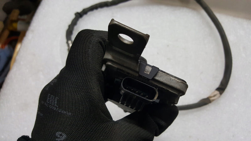 Sonda lambda czujnik NOX VW AUDI 04L907805FB demontaż