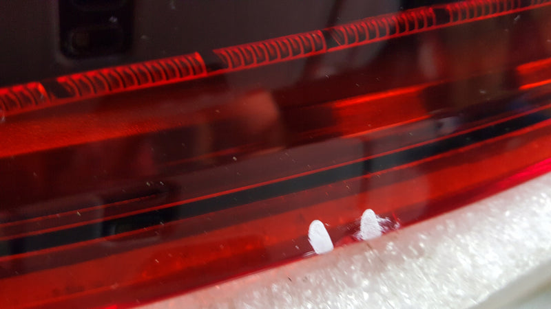 Tylna lewa lampa LED AUDI TT TTS TTRS 8S0945095E demontaż