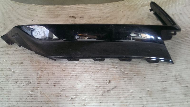 Listwa zderzaka lewy przód AUDI TTRS 8S0807957B