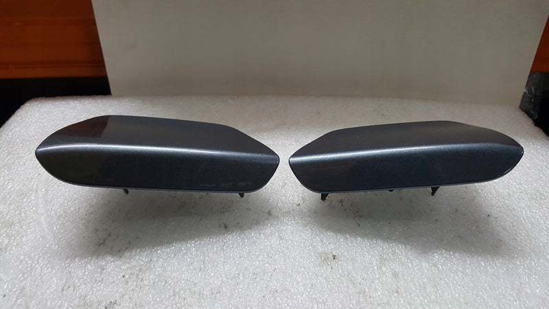 Zaślepki spryskiwaczy lewa + prawa strona AUDI E-TRON 4KE955275A 4KE955276A