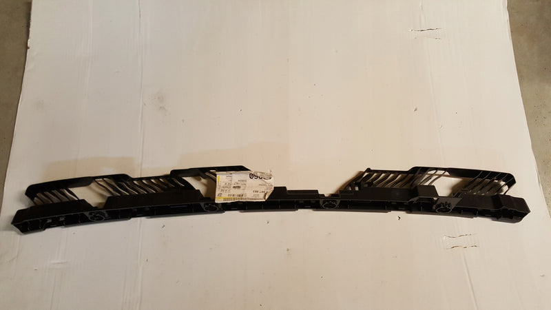 Wspornik ślizg zderzaka tył VW TOURAN 5TA807863